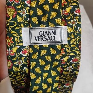 Vintage GIANNI VERSACE all Over print Medusa Head Rare TIE